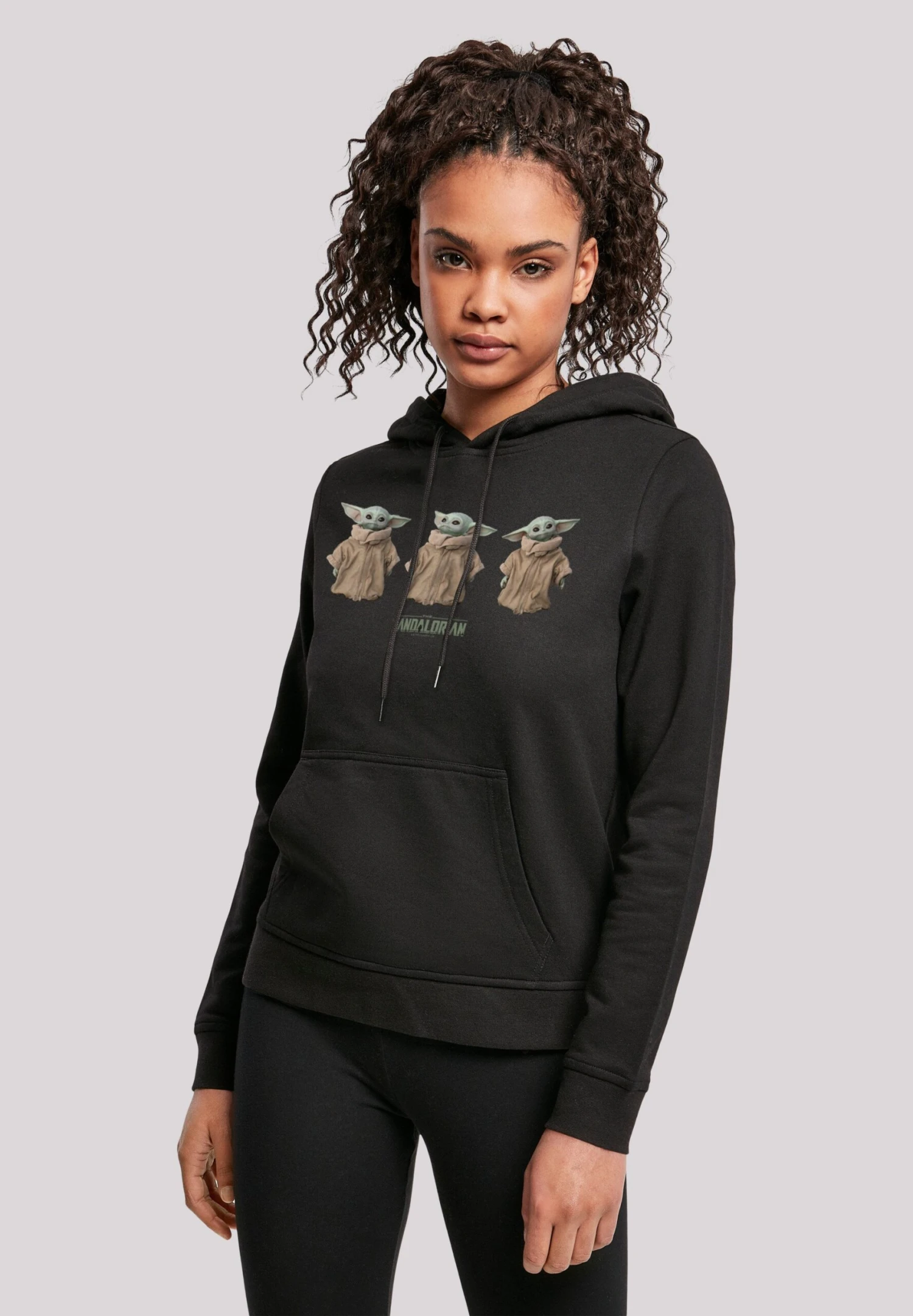 F4NT4STIC Star Wars The Mandalorian The Child Poses - Hoodie - Black 3 F4NT4STIC Star Wars The Mandalorian The Child Poses - Hoodie - Black