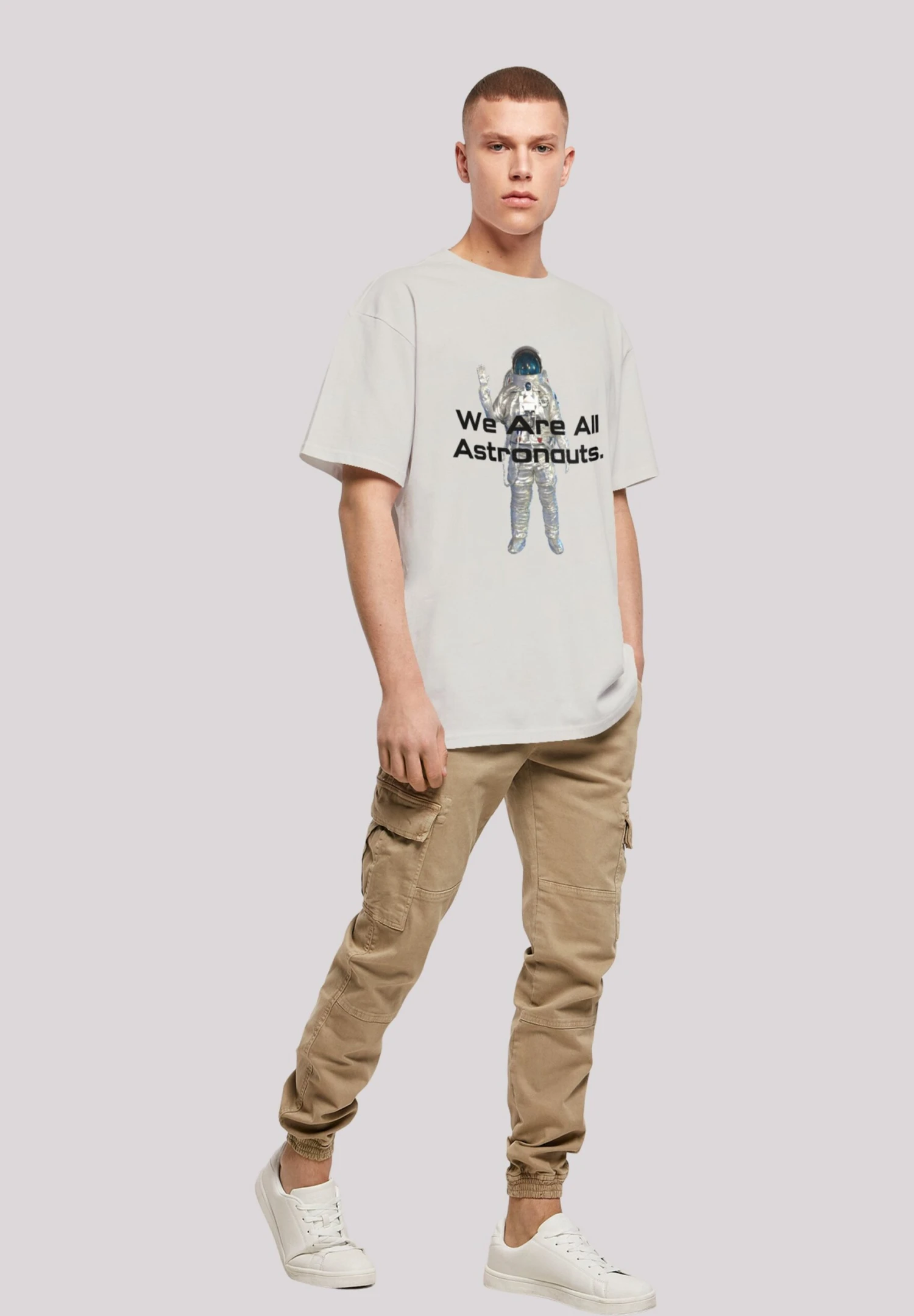 F4NT4STIC Phiber Spaceone We Are All Astronauts - T-Shirt Print - Lightasphalt 4 F4NT4STIC Phiber Spaceone We Are All Astronauts - T-Shirt Print - Lightasphalt - Afbeelding 2