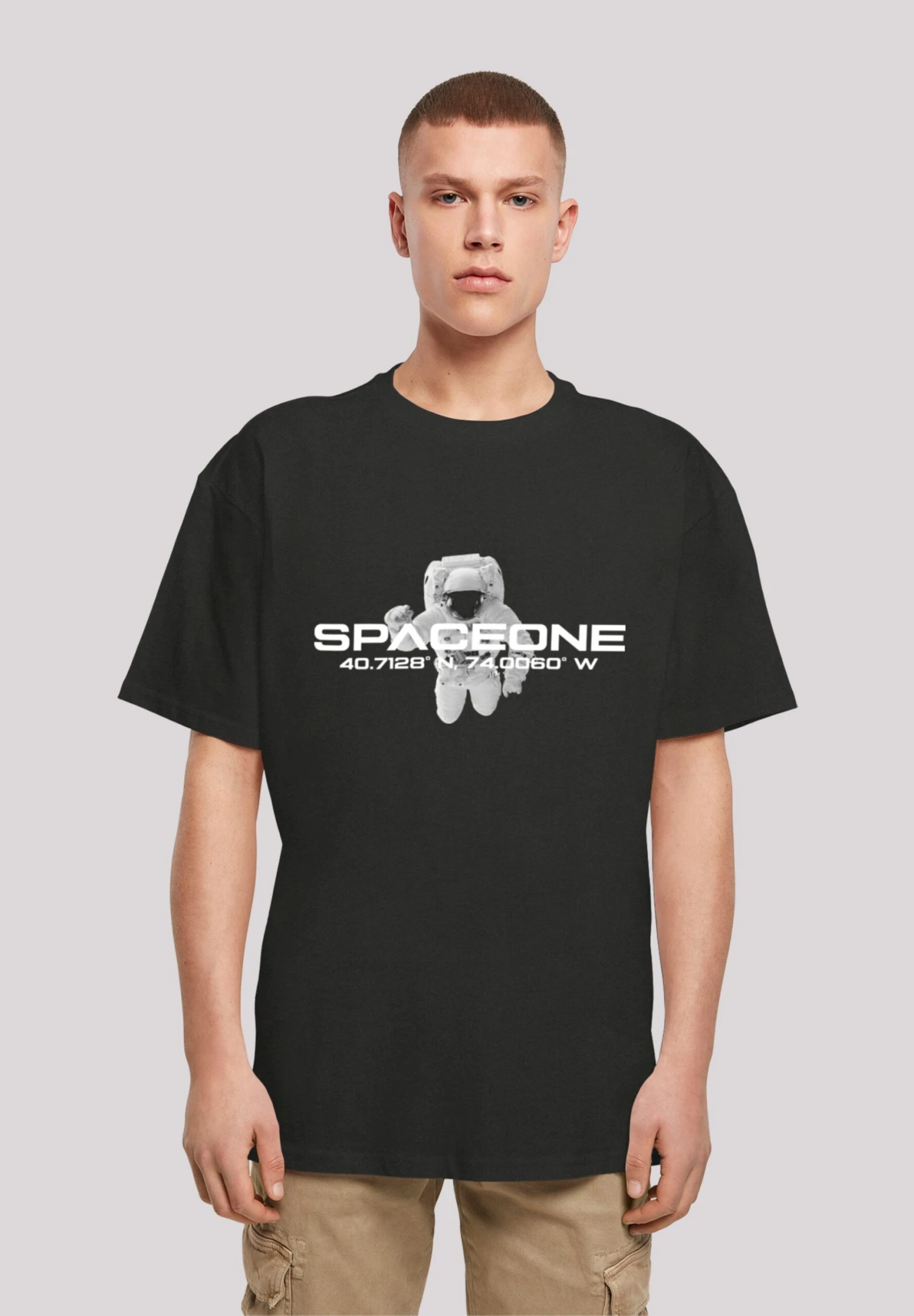 F4NT4STIC Phiber Spaceone Astronaut - T-Shirt Print - Black 3 F4NT4STIC Phiber Spaceone Astronaut - T-Shirt Print - Black