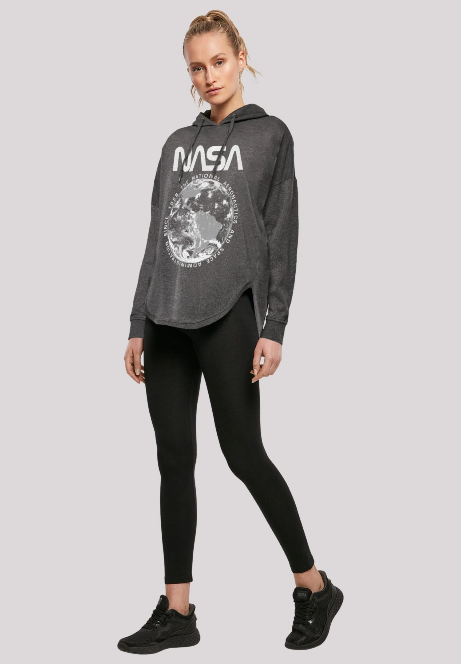 F4NT4STIC Nasa Planet Earth - Hoodie - Charcoal 4 F4NT4STIC Nasa Planet Earth - Hoodie - Charcoal - Afbeelding 2