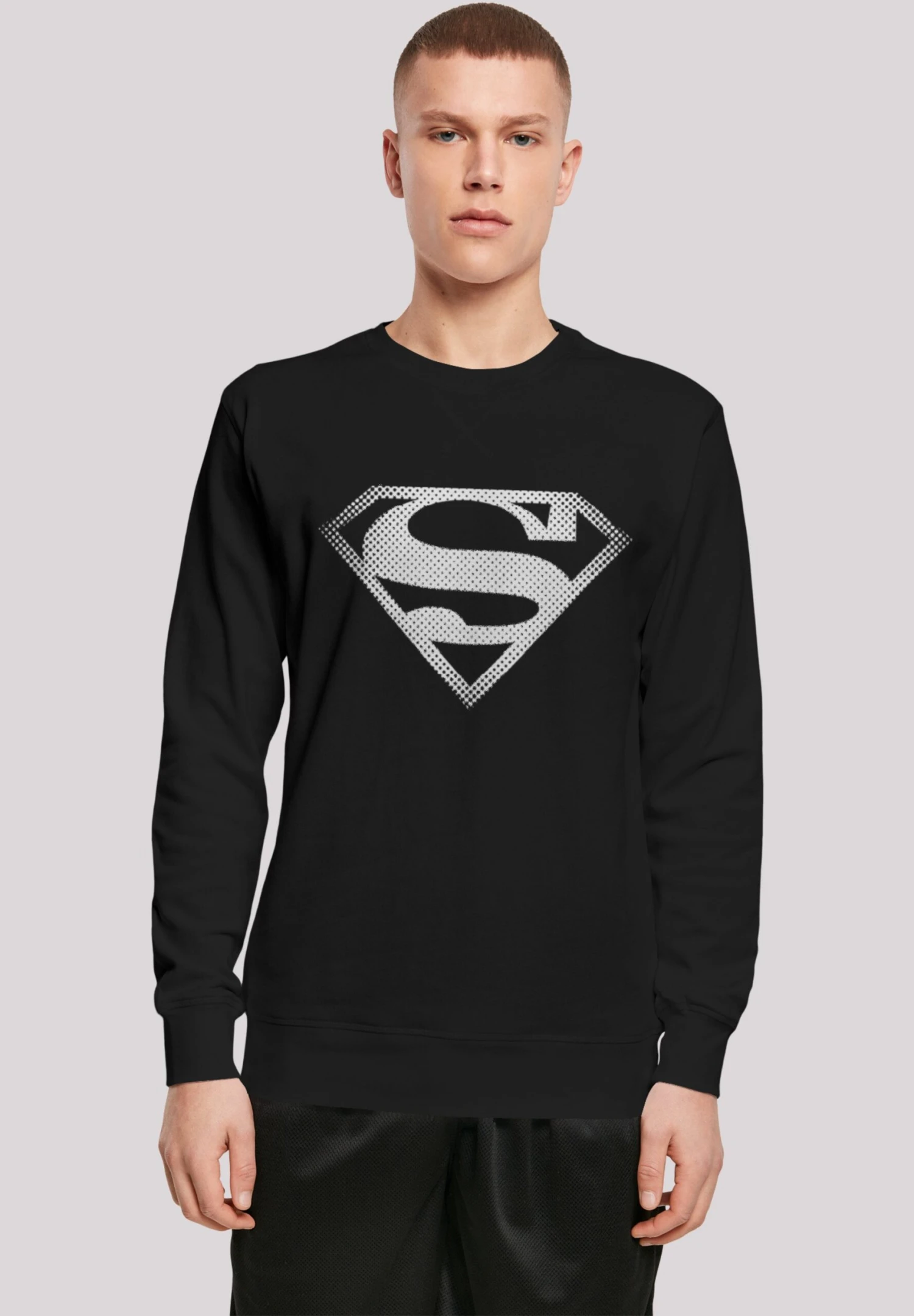F4NT4STIC Dc Comics Superman Spot Logo - Sweater - Black 3 F4NT4STIC Dc Comics Superman Spot Logo - Sweater - Black