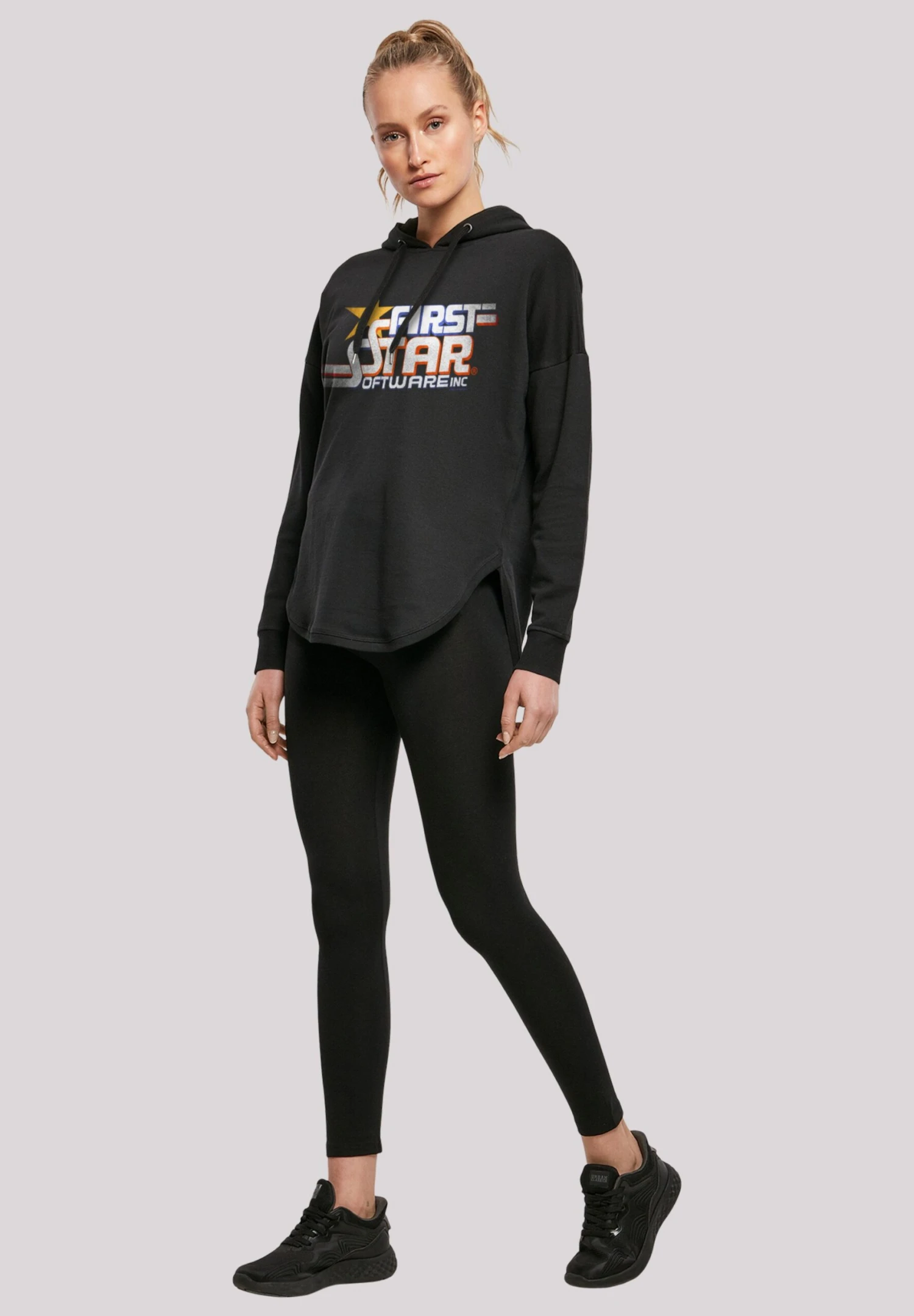 F4NT4STIC Retro Gaming Firststar Inc - Hoodie - Black 4 F4NT4STIC Retro Gaming Firststar Inc - Hoodie - Black - Afbeelding 2